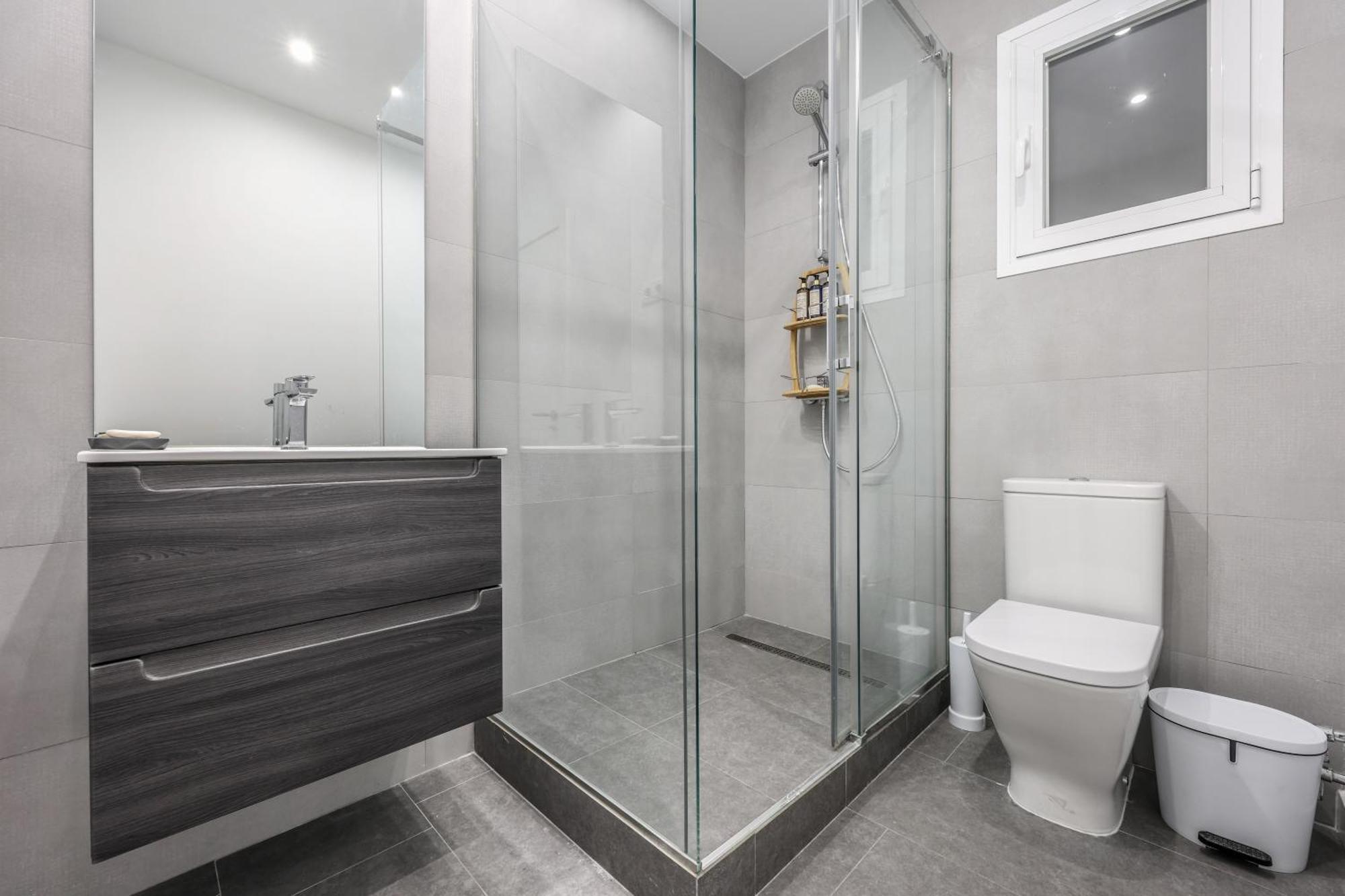 Be Coliving Madrid Centro Hotel Ngoại thất bức ảnh