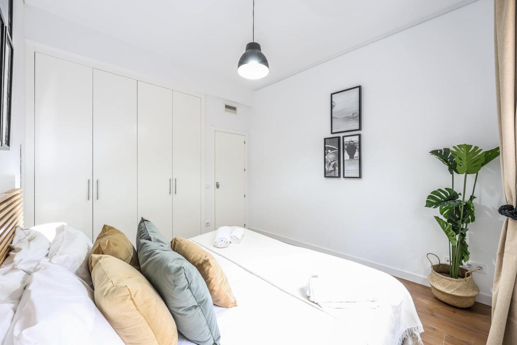Be Coliving Madrid Centro Hotel Ngoại thất bức ảnh