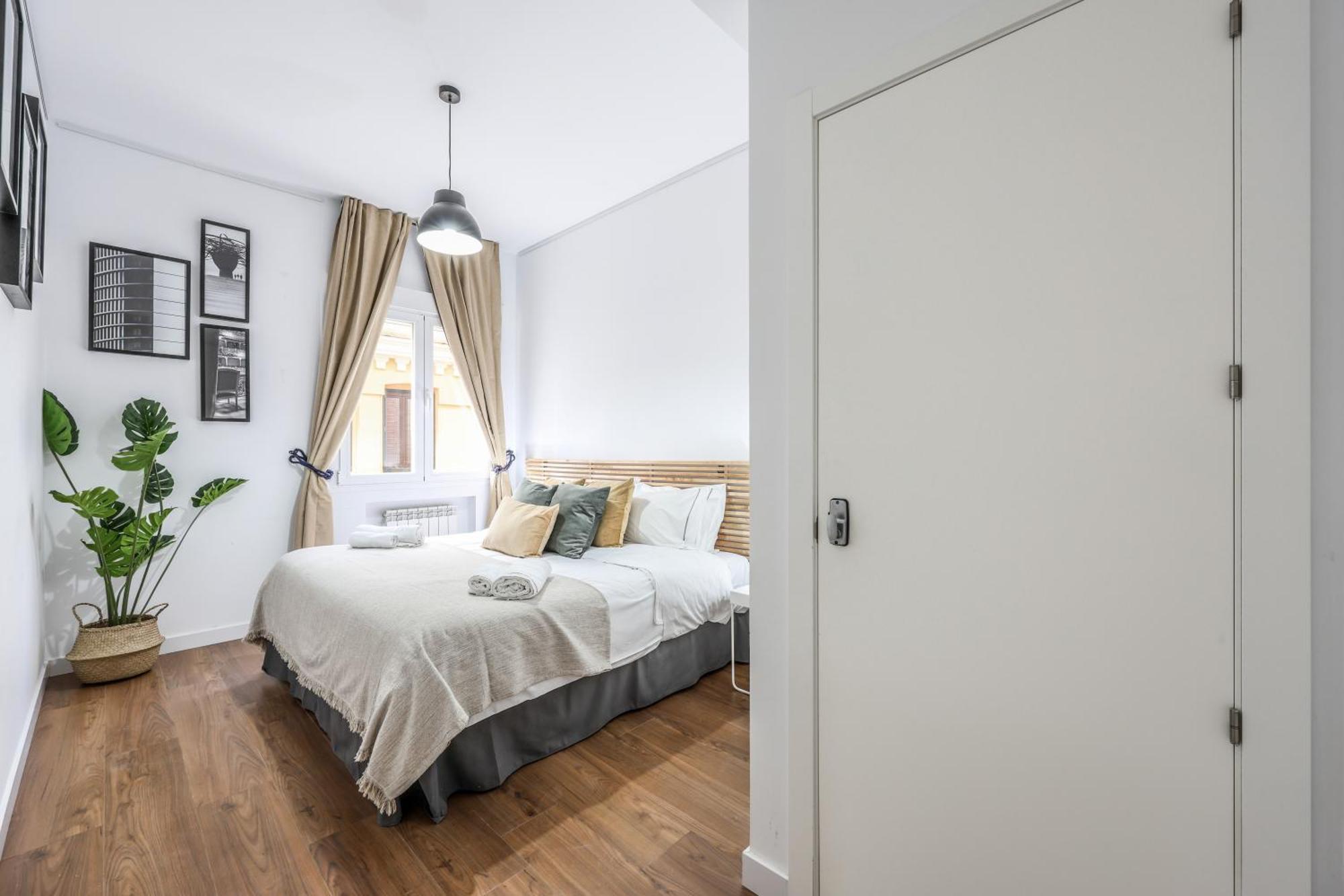 Be Coliving Madrid Centro Hotel Ngoại thất bức ảnh