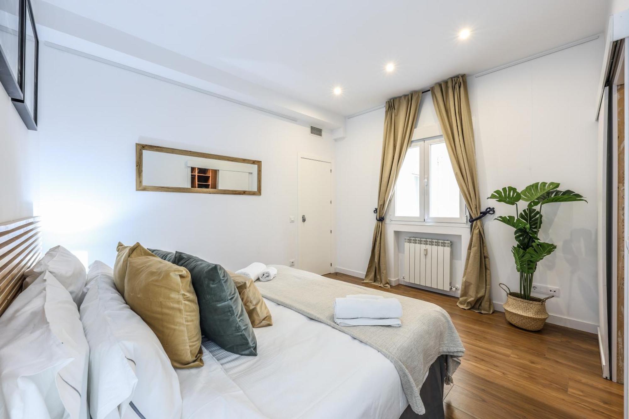 Be Coliving Madrid Centro Hotel Ngoại thất bức ảnh
