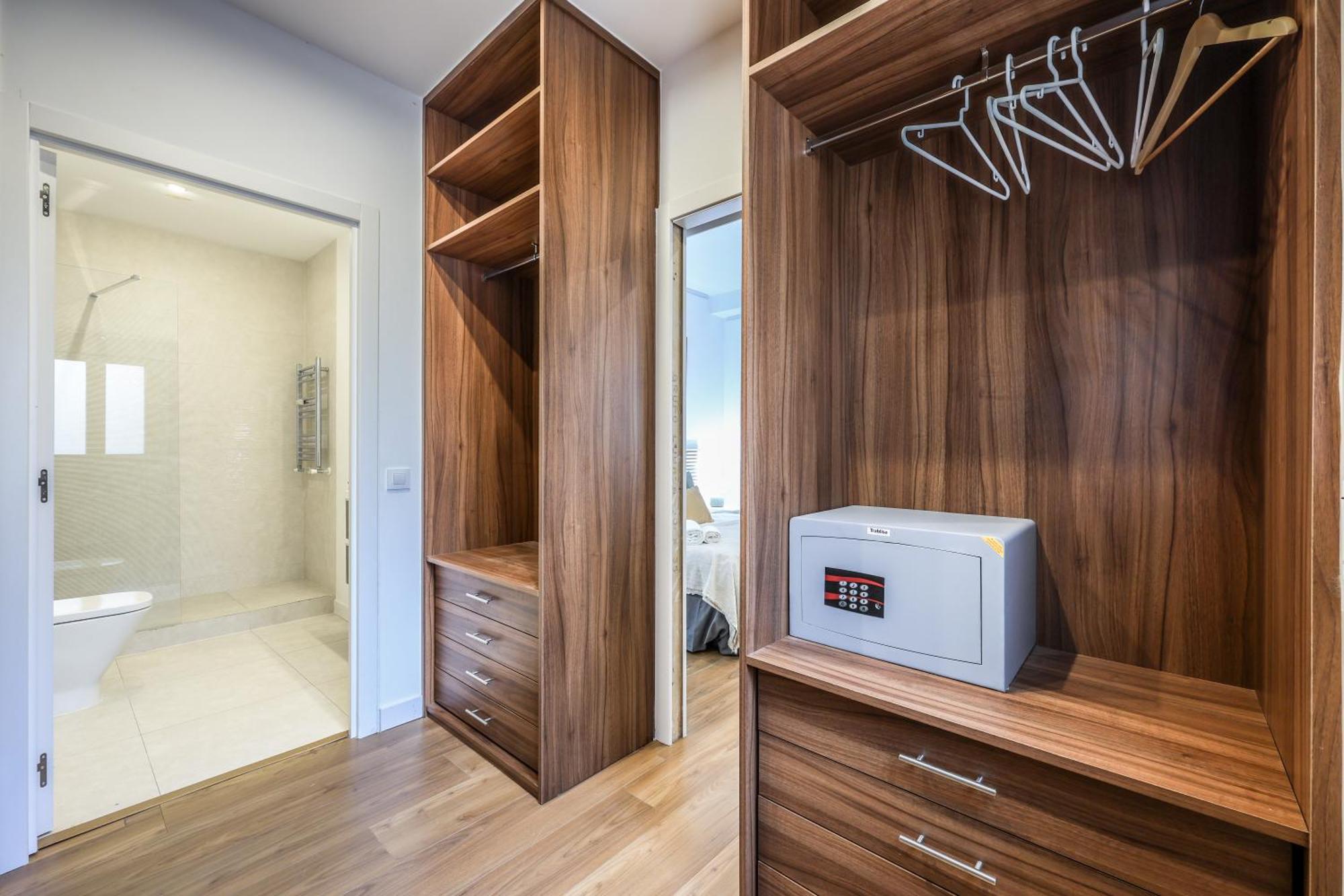 Be Coliving Madrid Centro Hotel Ngoại thất bức ảnh