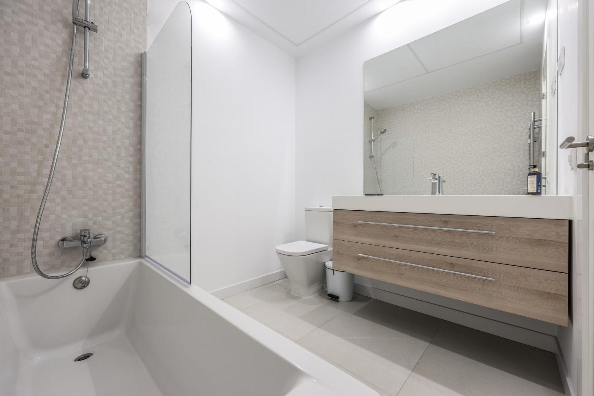Be Coliving Madrid Centro Hotel Ngoại thất bức ảnh